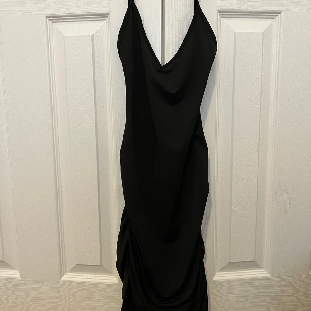 Shein cross cross open back ruched dress size small - Picture 3 of 4